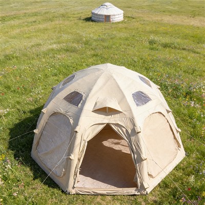 Nafukovací venkovní kopule